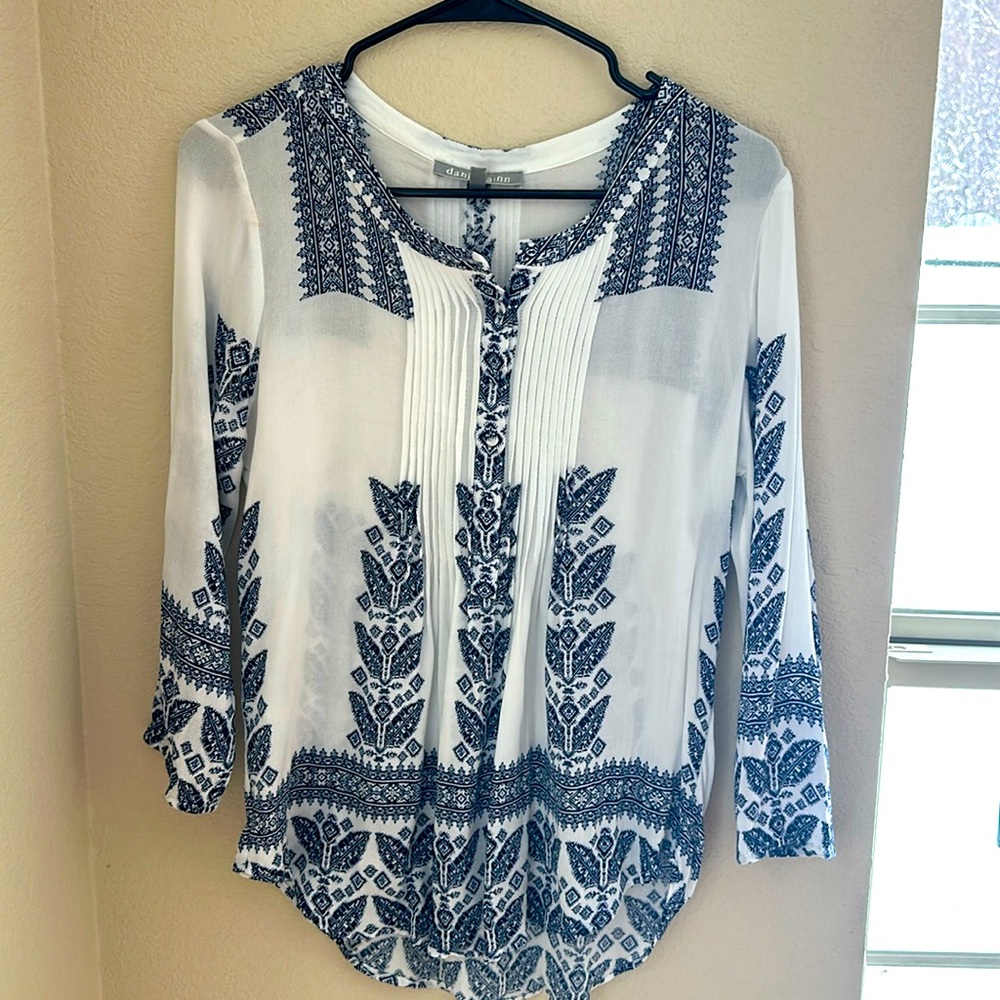 Daniel Rainn Amely Split Neck Top